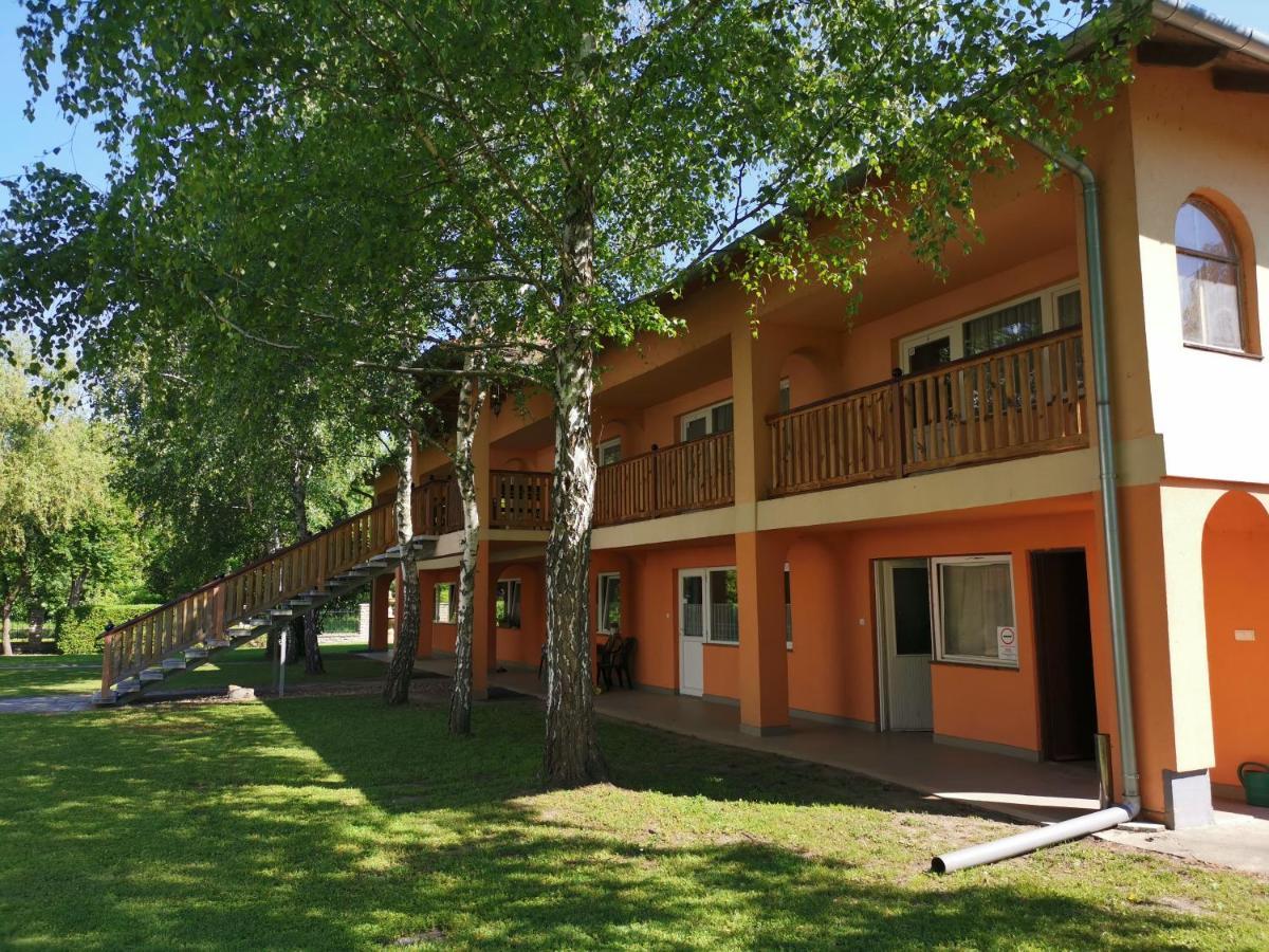 Laguna Panzio Gárdony Exteriör bild